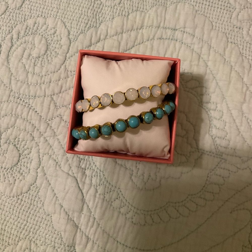 Two Plunder bracelets with magnetic closure